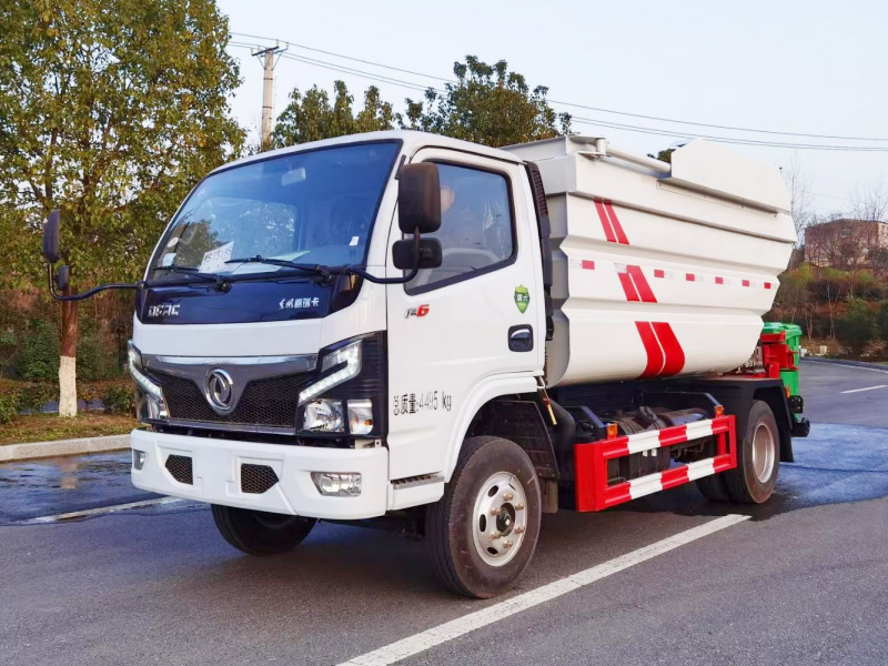 東風(fēng)福瑞卡F6 黃牌6方自裝卸式垃圾車(chē)